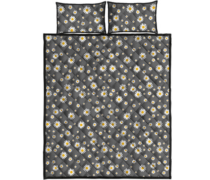 Grey Daisy Floral Pattern Print Quilt Bed Set