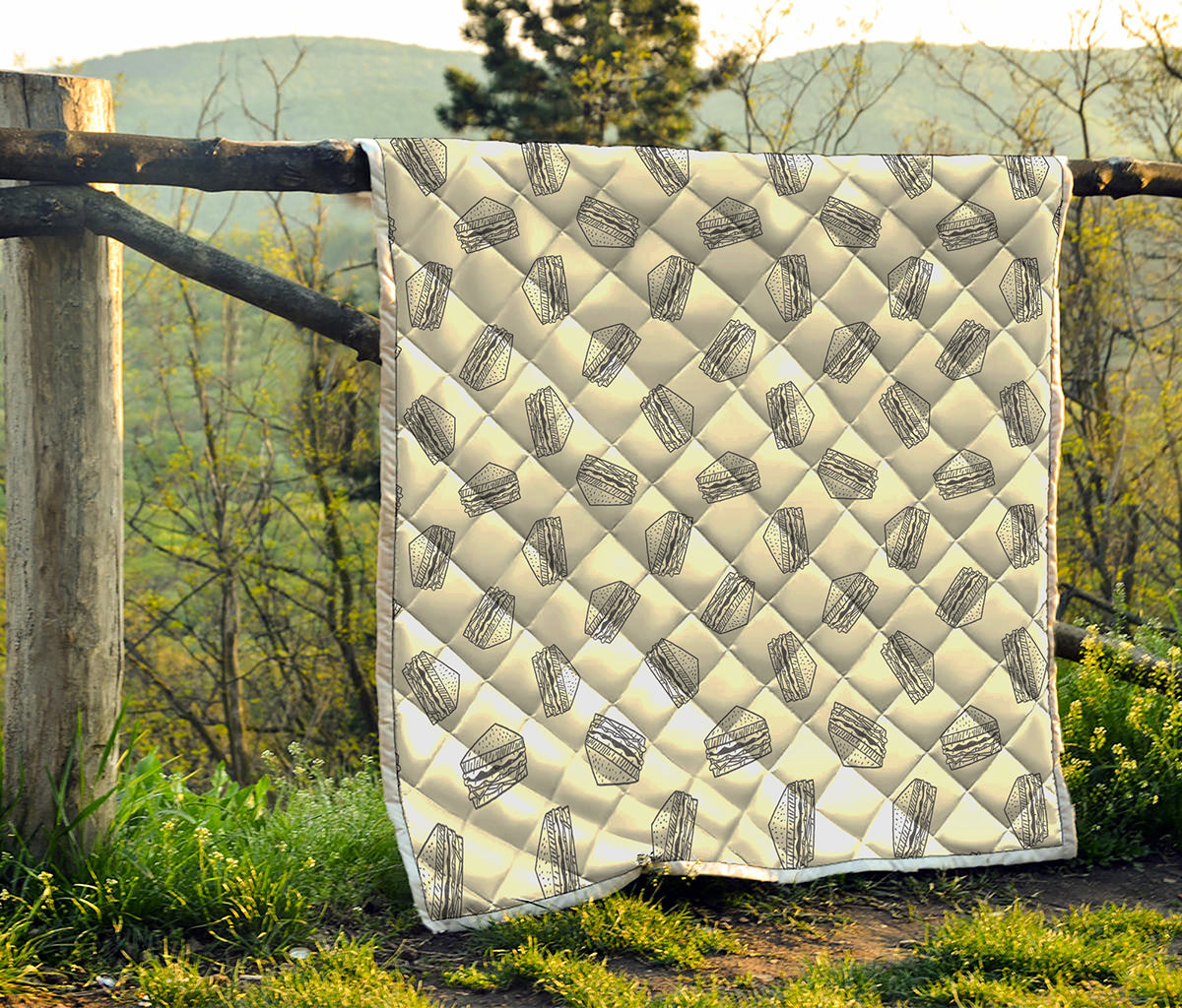 Grey Doodle Sandwich Pattern Print Quilt