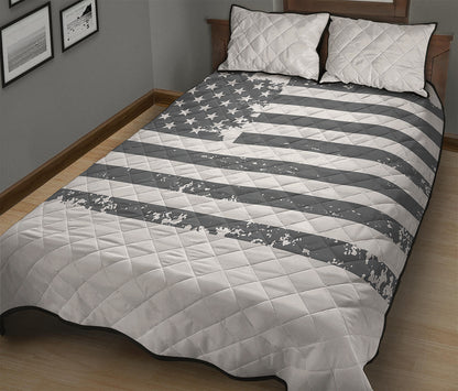 Grey Grunge American Flag Print Quilt Bed Set