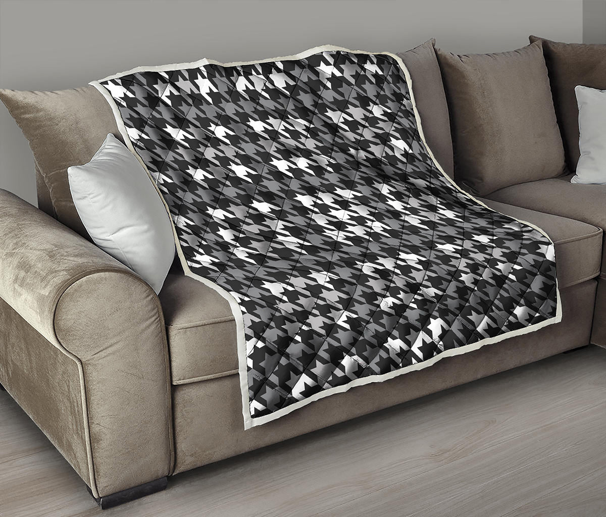 Grey Houndstooth Pattern Print Quilt