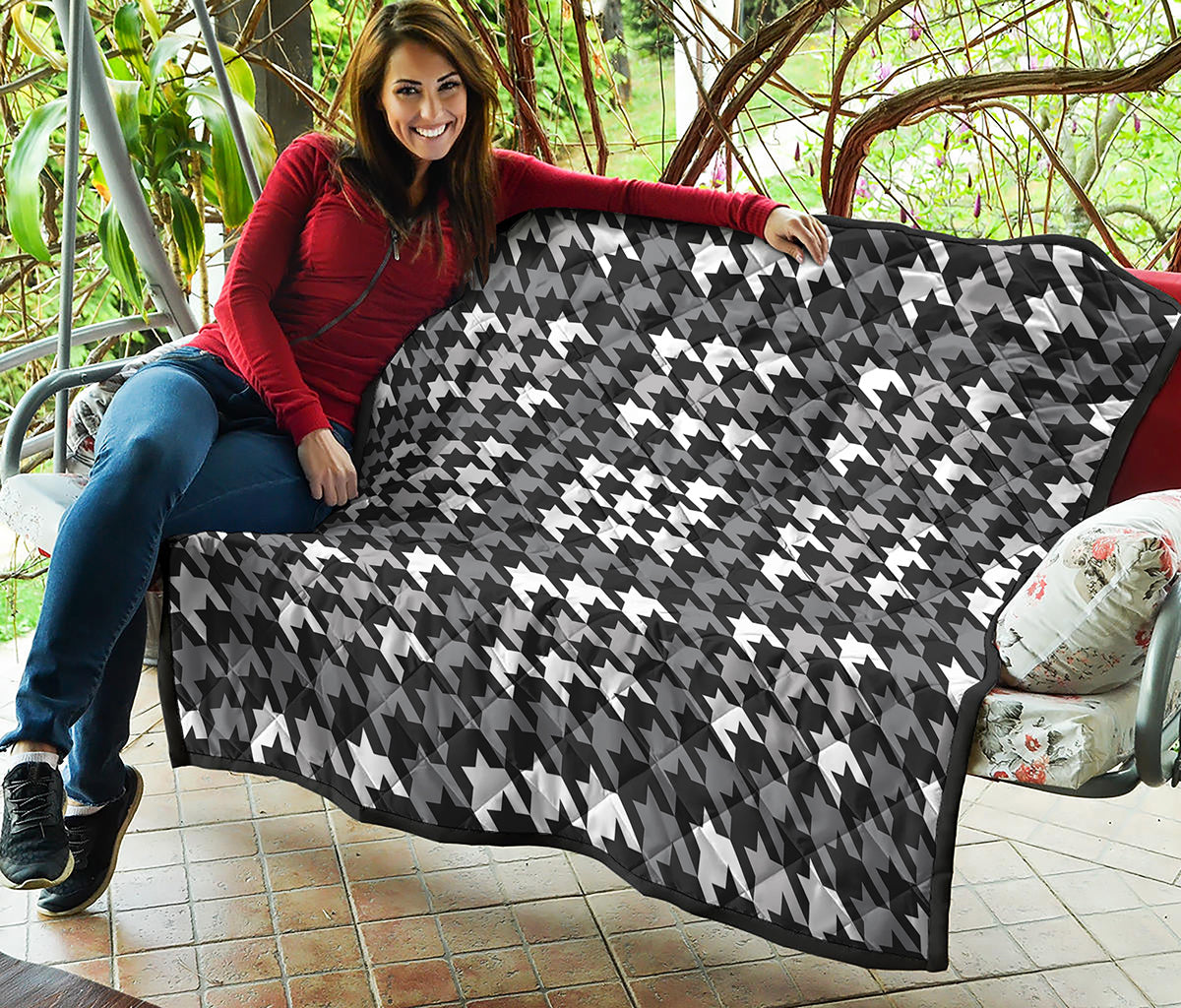 Grey Houndstooth Pattern Print Quilt