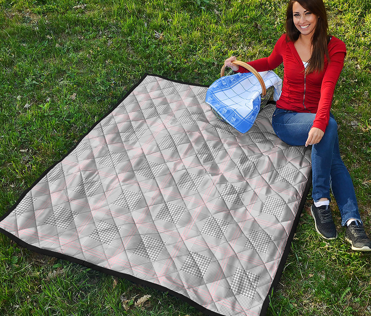 Grey Prince of Wales Check Print Quilt