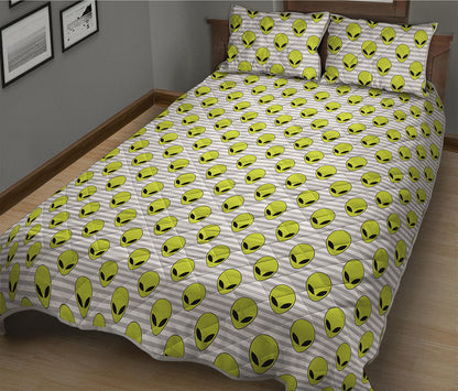 Grey Striped Alien Pattern Print Quilt Bed Set