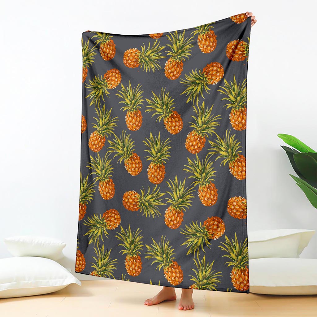 Grey Watercolor Pineapple Pattern Print Blanket