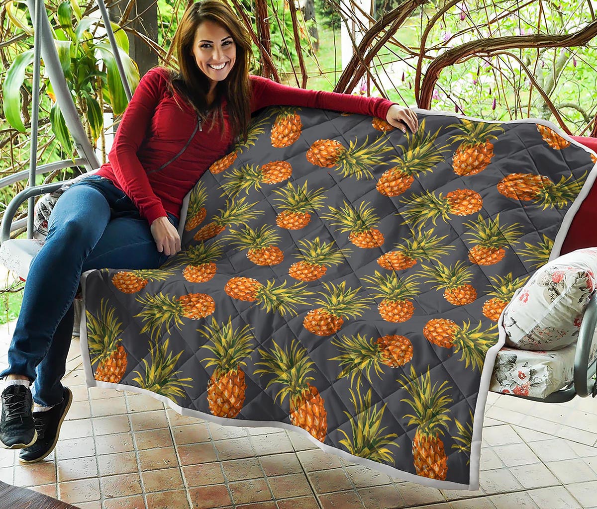 Grey Watercolor Pineapple Pattern Print Quilt