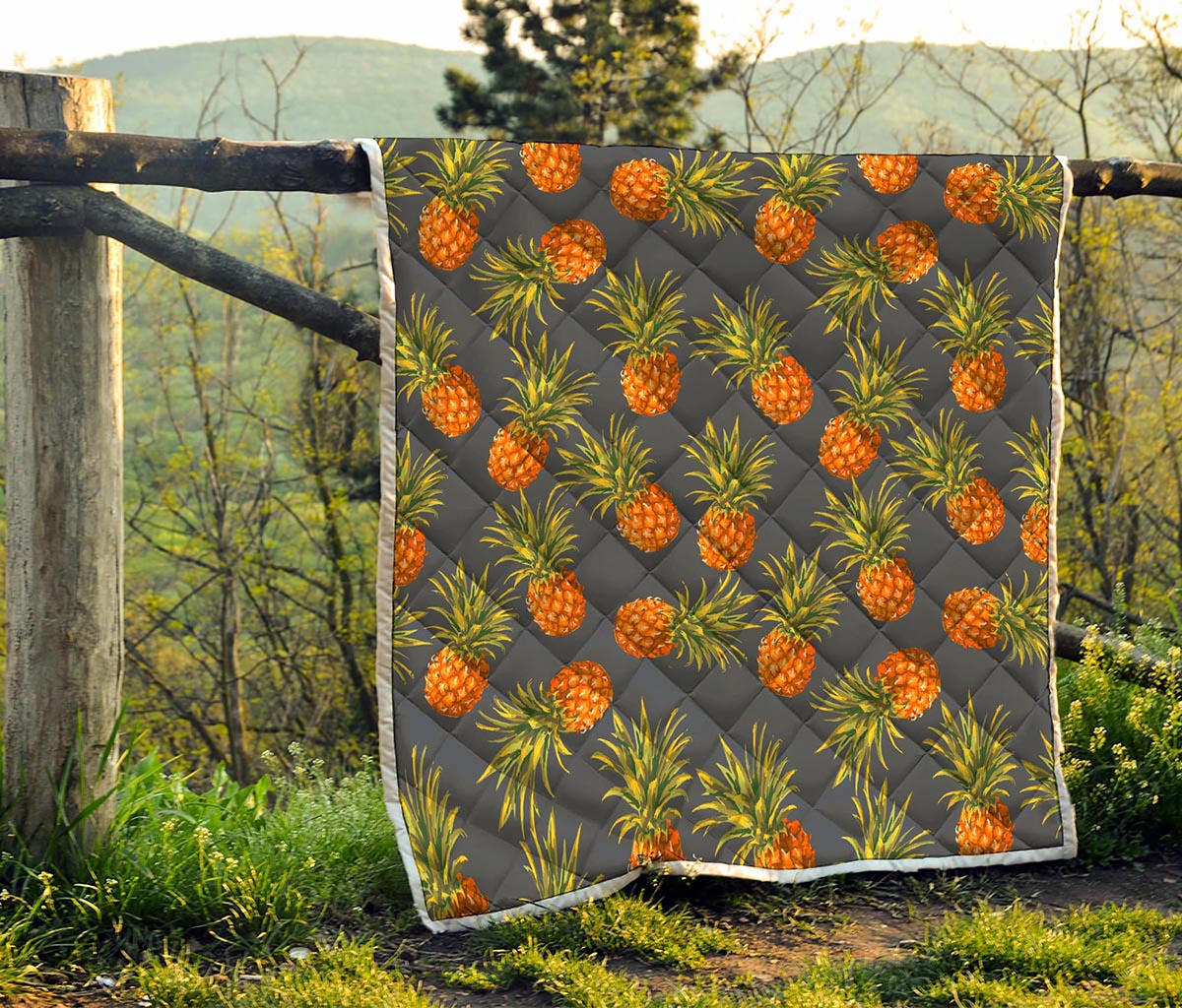 Grey Watercolor Pineapple Pattern Print Quilt