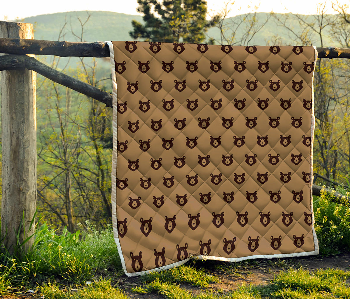Grizzly Bear Pattern Print Quilt