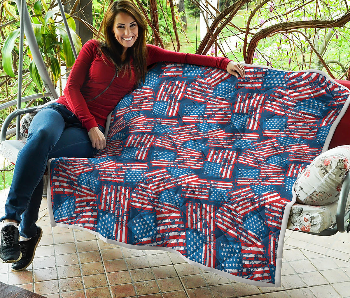Grunge American Flag Pattern Print Quilt