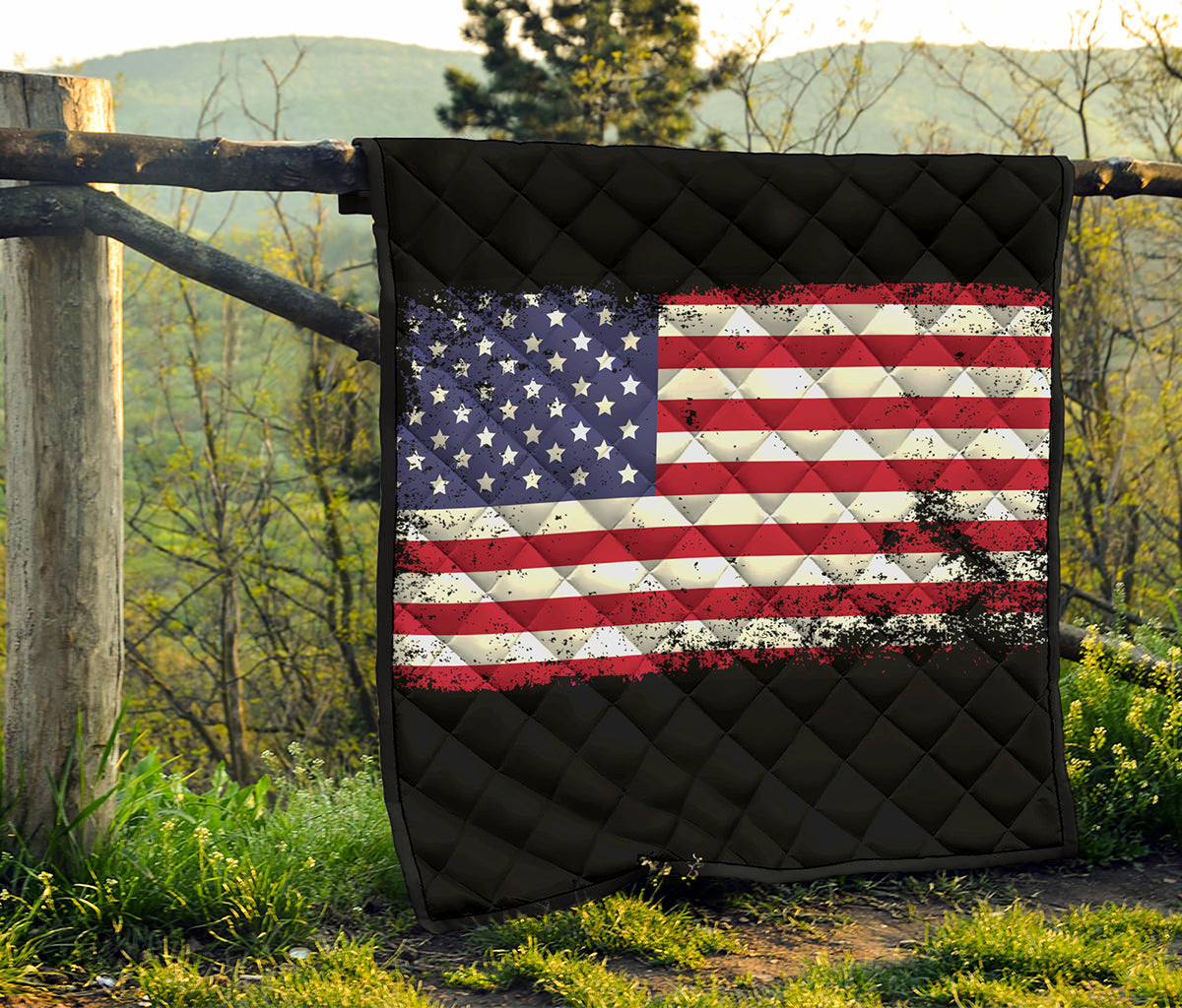 Grunge American Flag Print Quilt