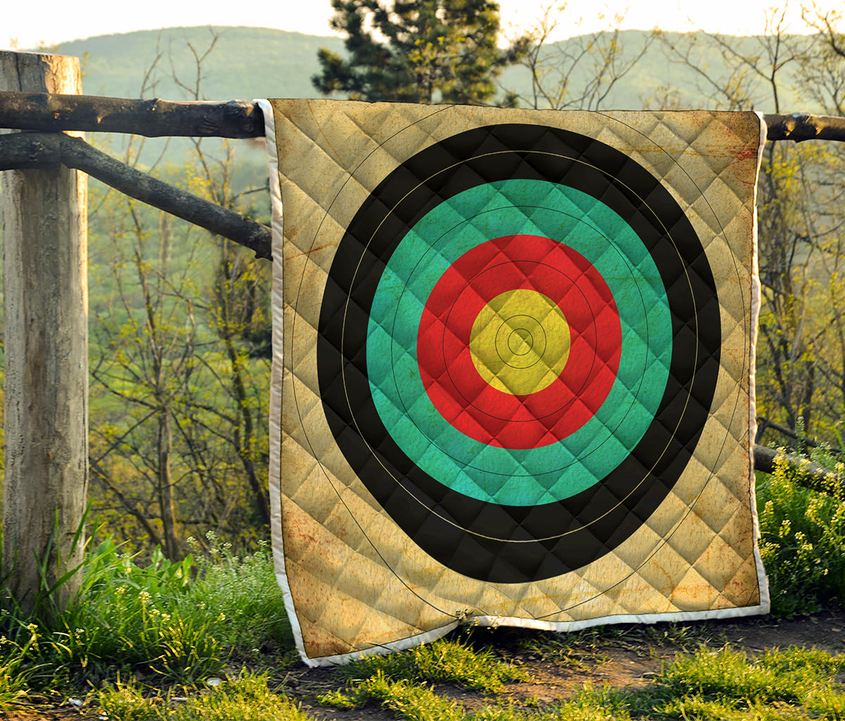 Grunge Bullseye Target Print Quilt