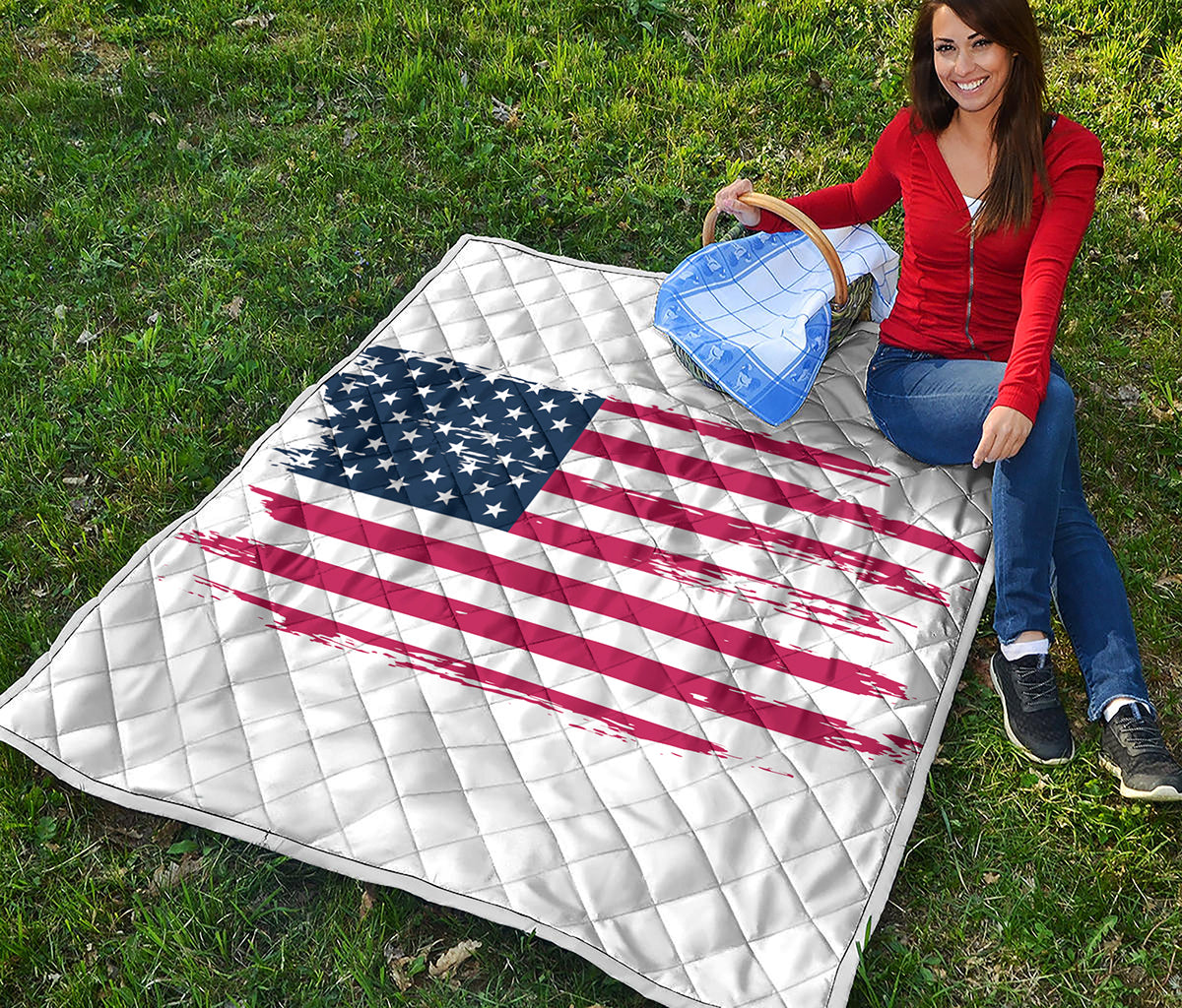 Grunge Flag Of USA Print Quilt