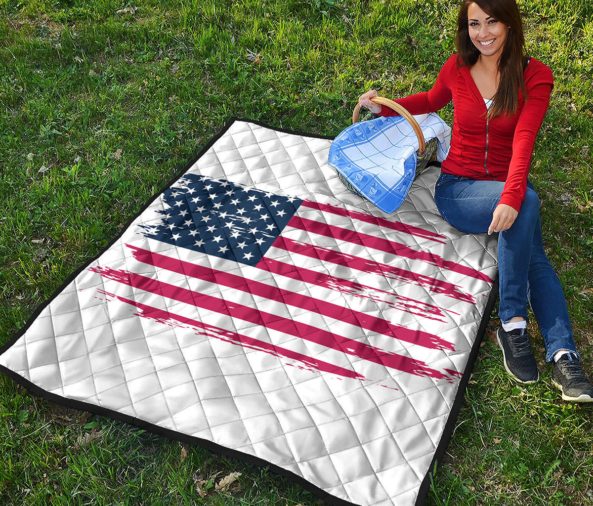 Grunge Flag Of USA Print Quilt