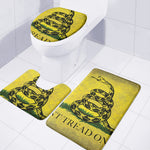 Grunge Gadsden Flag Print 3 Piece Bath Mat Set