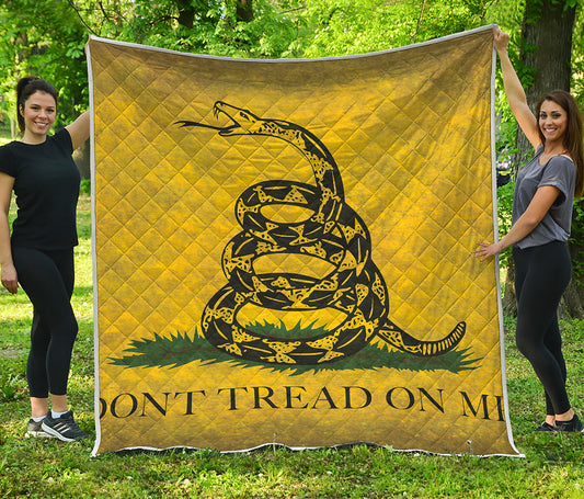 Grunge Gadsden Flag Print Quilt