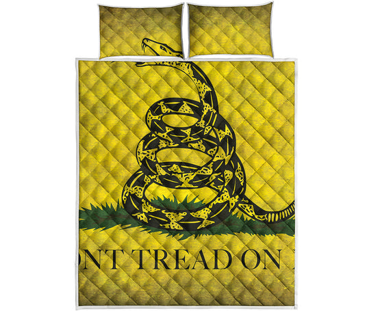 Grunge Gadsden Flag Print Quilt Bed Set