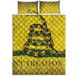 Grunge Gadsden Flag Print Quilt Bed Set