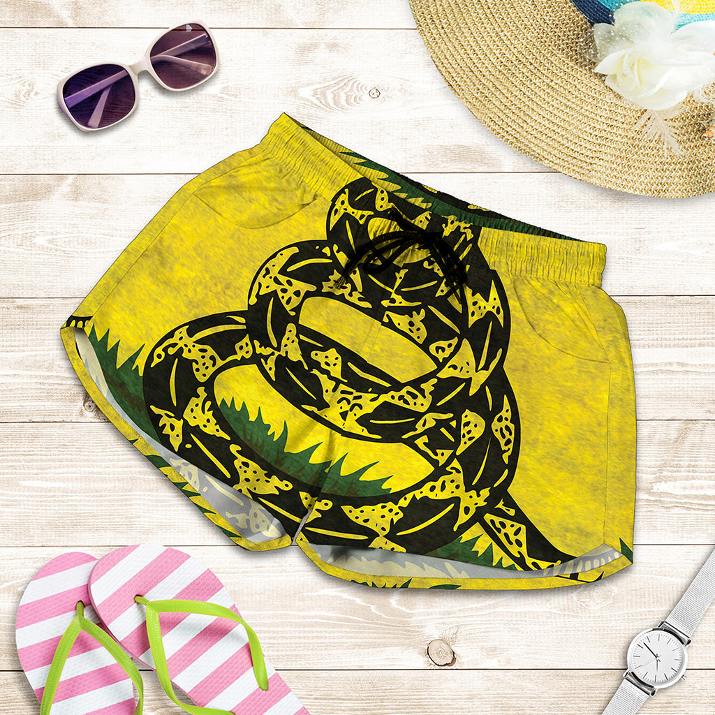 Grunge Gadsden Flag Print Women's Shorts