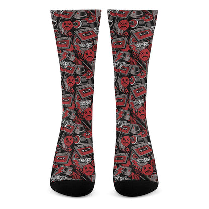Grunge Graffiti Pattern Print Crew Socks