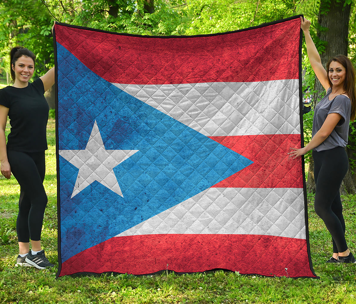 Grunge Puerto Rican Flag Print Quilt