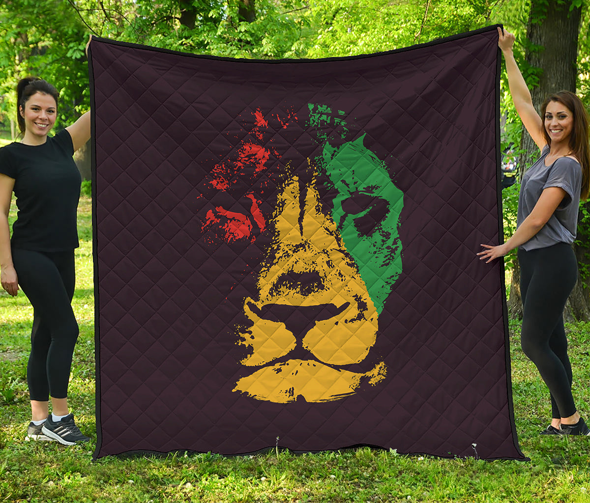 Grunge Rasta Lion Print Quilt