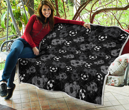 Grunge Soccer Ball Pattern Print Quilt