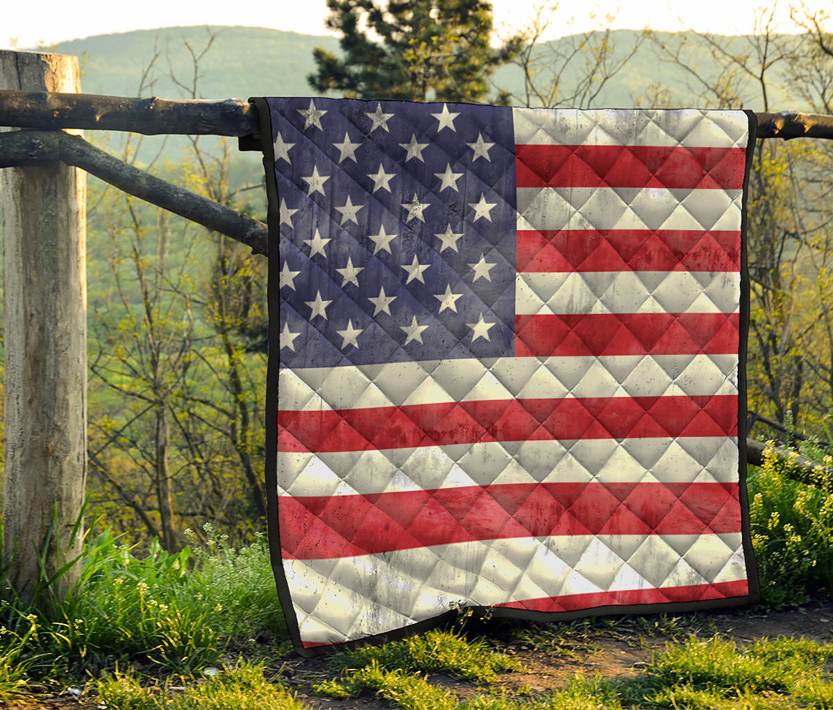 Grunge USA Flag Print Quilt