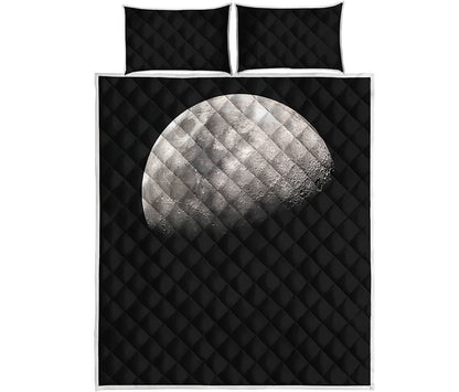 Half Moon Print Quilt Bed Set