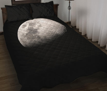 Half Moon Print Quilt Bed Set