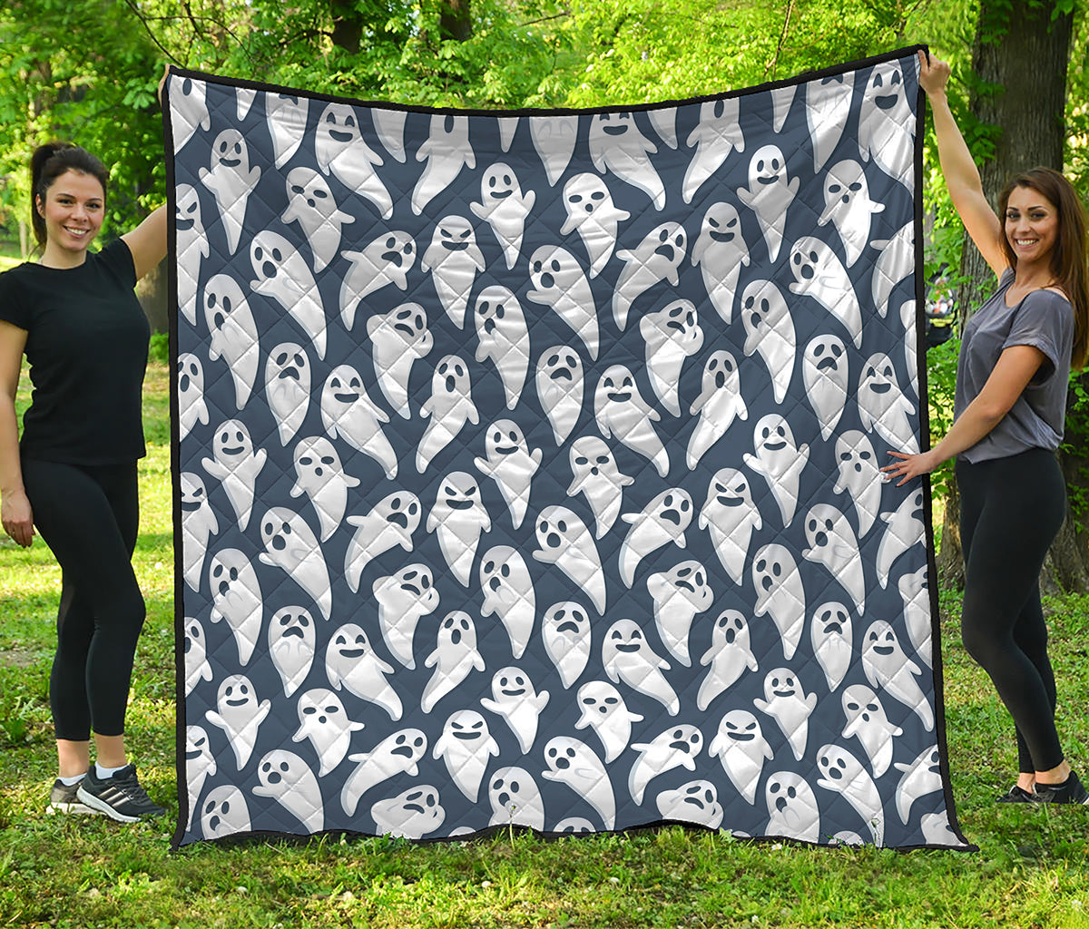 Halloween Ghost Pattern Print Quilt