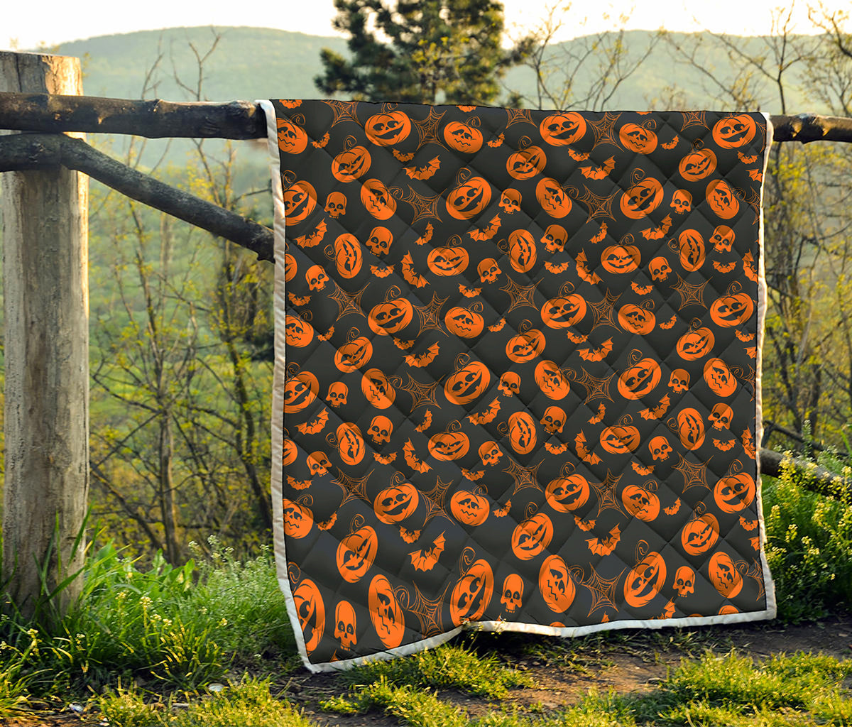 Halloween Pumpkin And Bat Pattern Print Quilt