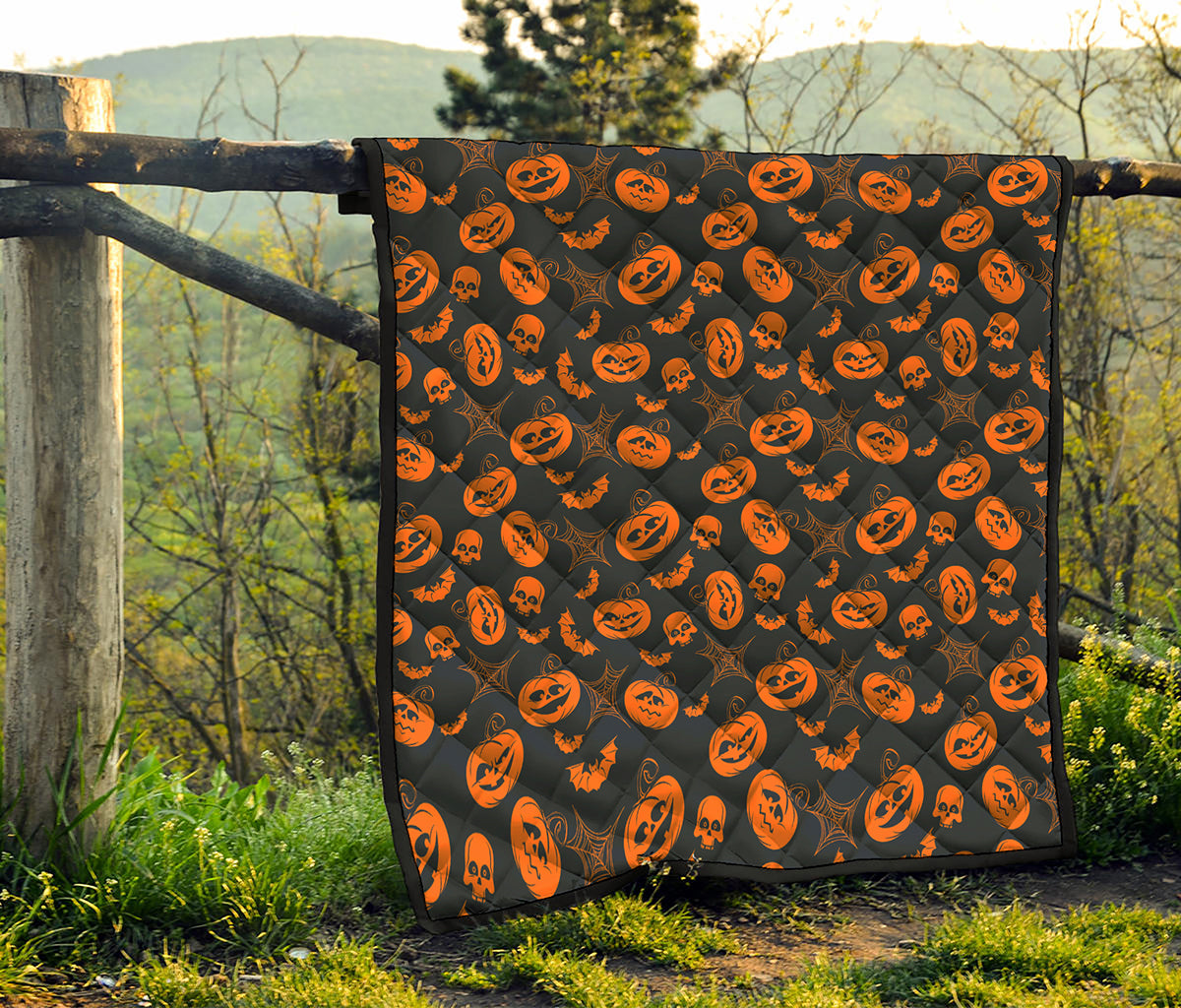 Halloween Pumpkin And Bat Pattern Print Quilt