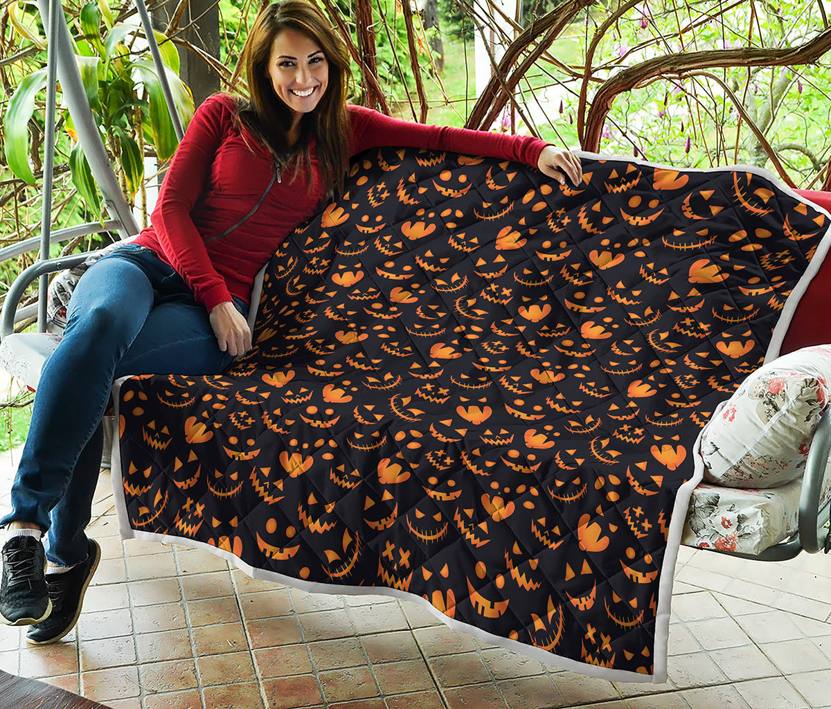 Halloween Pumpkin Faces Pattern Print Quilt
