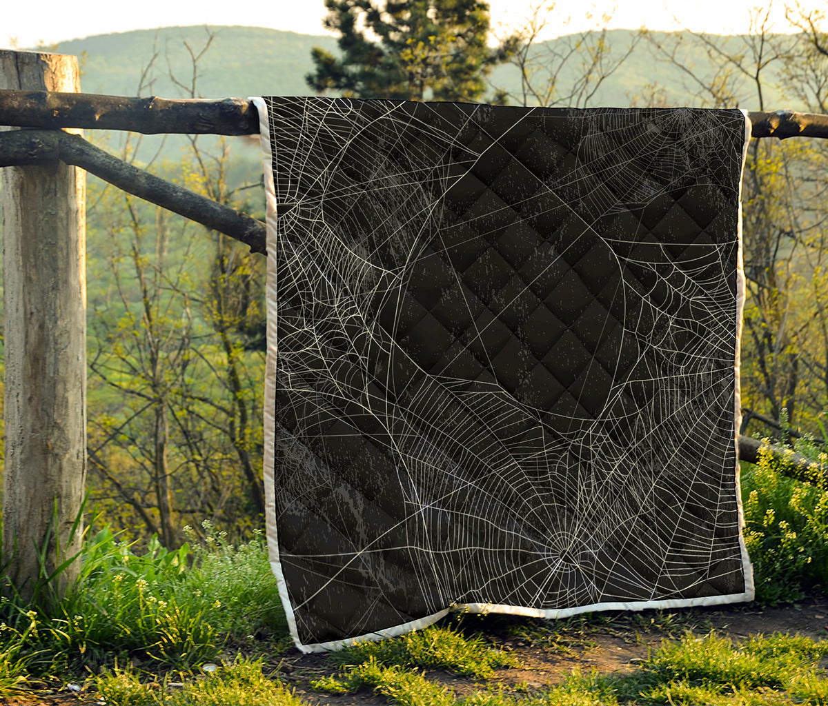 Halloween Spider Web Print Quilt