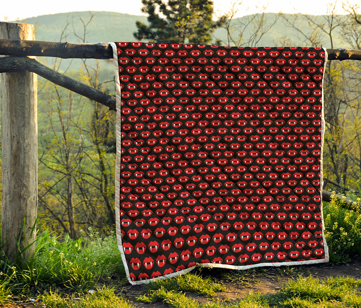 Halloween Vampire Lips Pattern Print Quilt