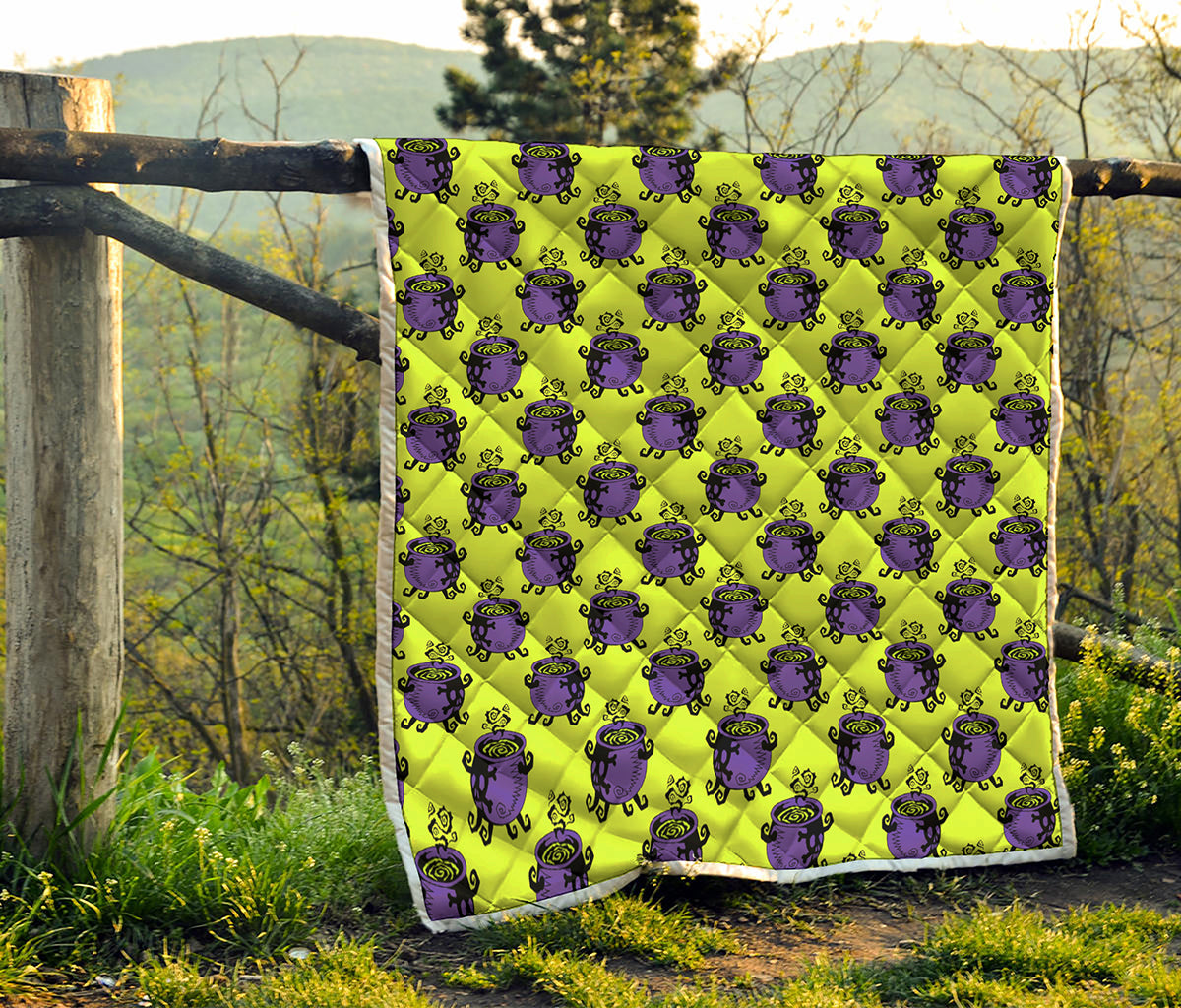 Halloween Witch Cauldron Pattern Print Quilt