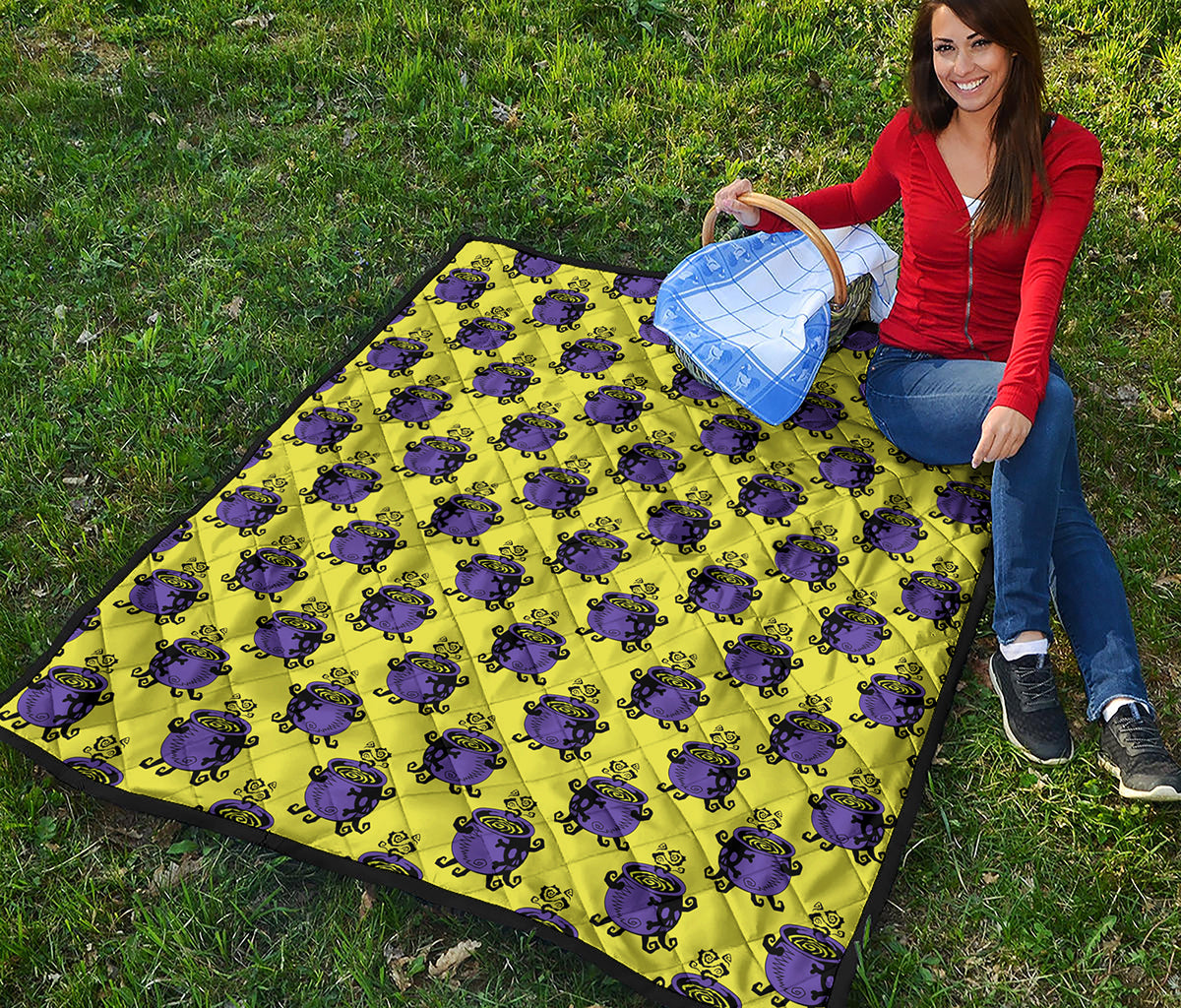 Halloween Witch Cauldron Pattern Print Quilt