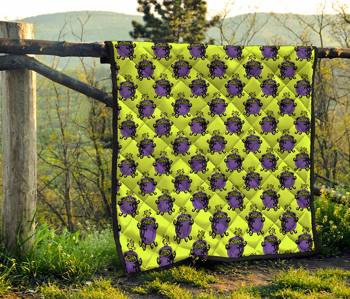 Halloween Witch Cauldron Pattern Print Quilt
