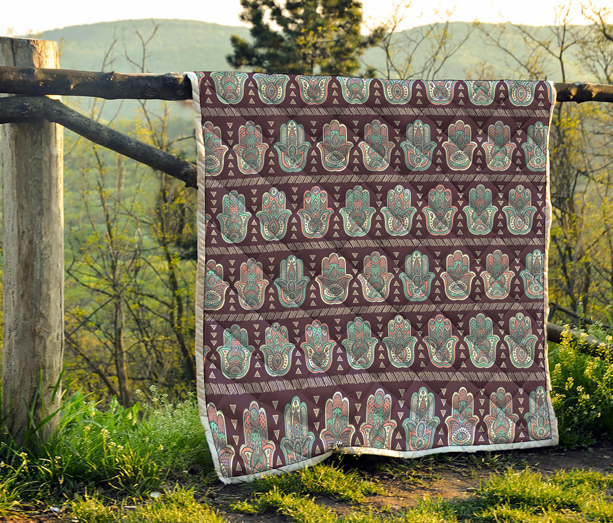 Hamsa Symbol Pattern Print Quilt
