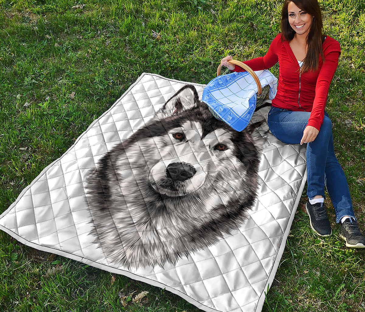 Hand Drawn Alaskan Malamute Print Quilt