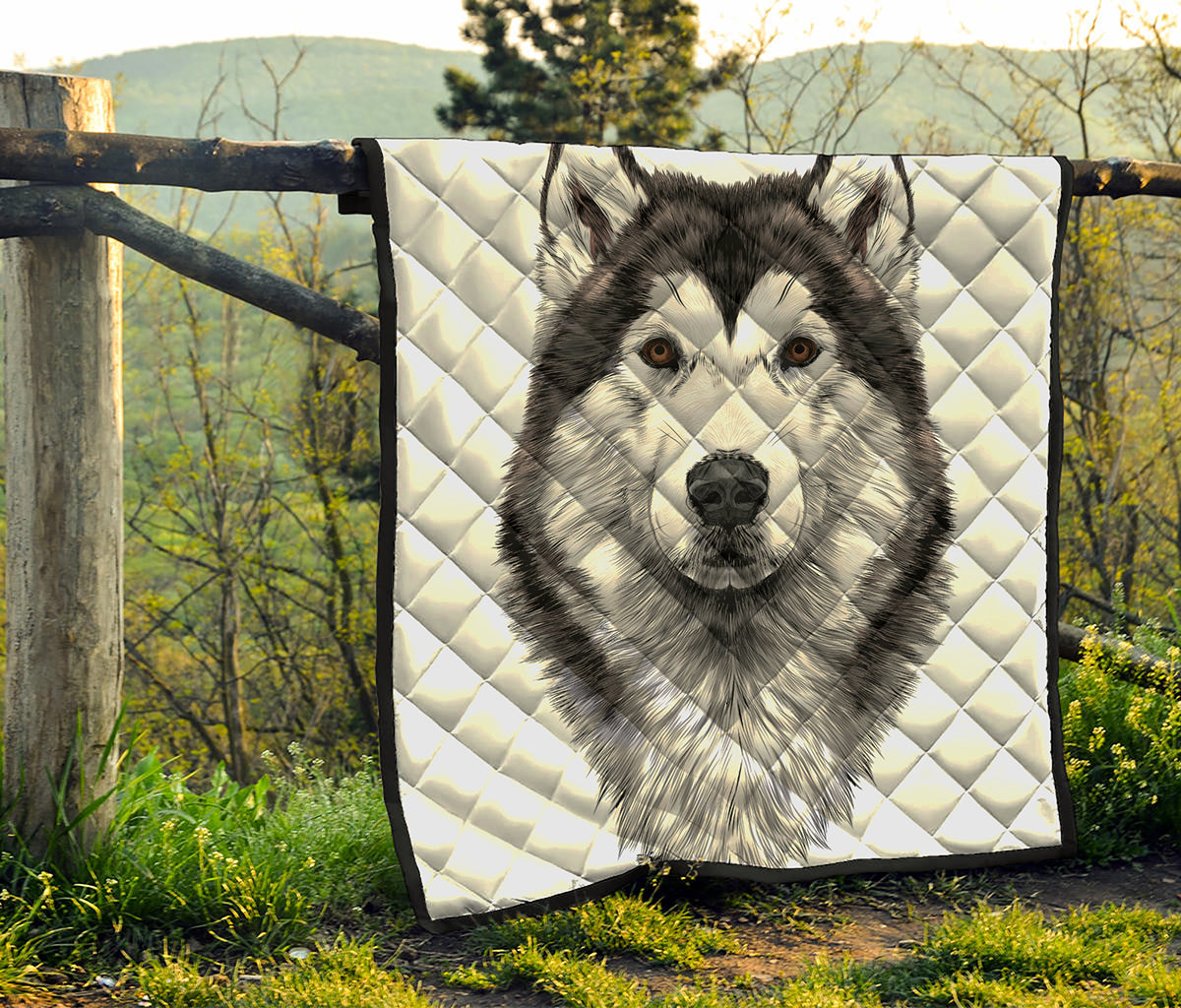 Hand Drawn Alaskan Malamute Print Quilt