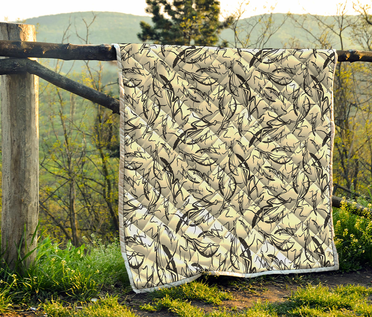 Hand Drawn Mantis Pattern Print Quilt