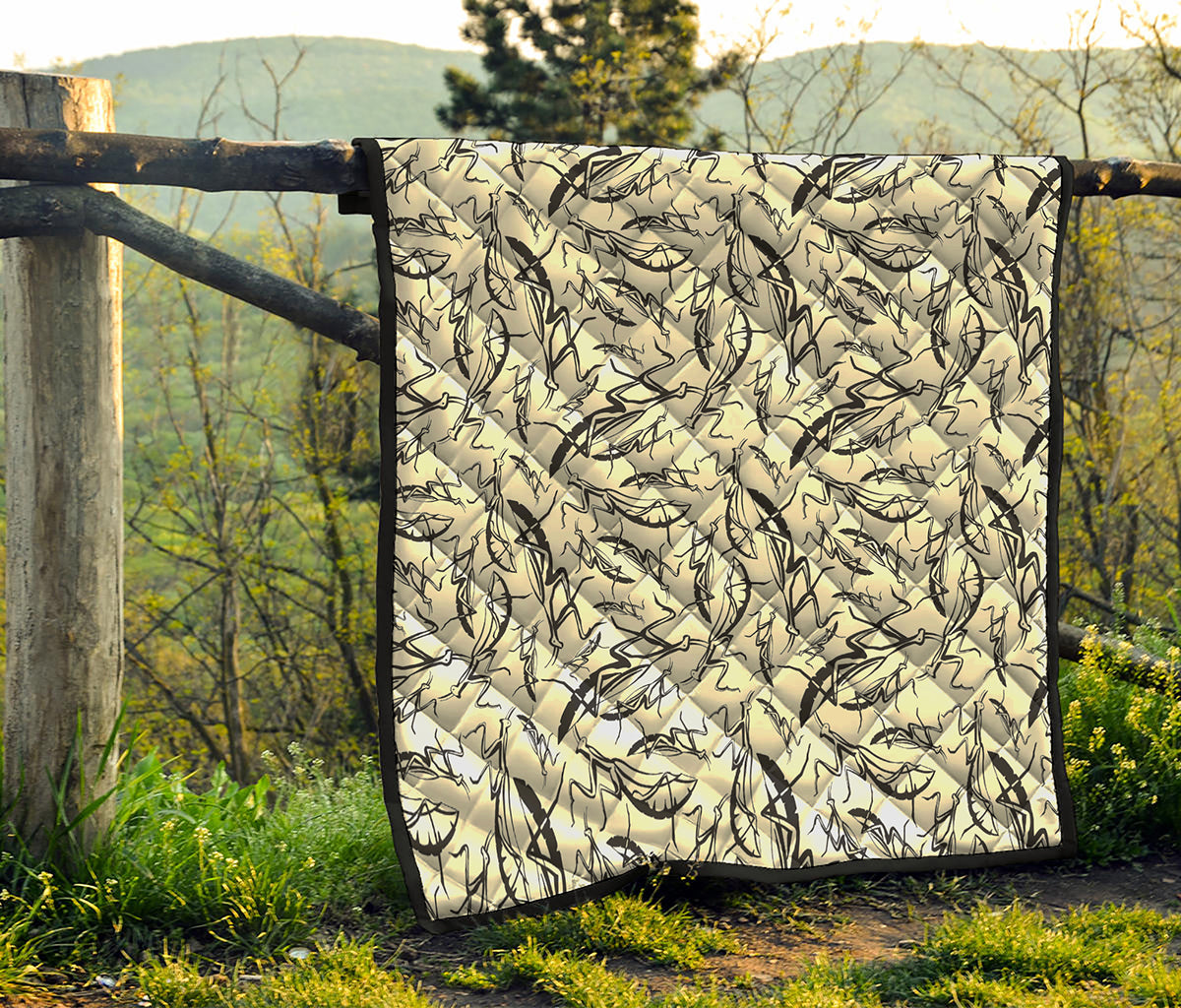 Hand Drawn Mantis Pattern Print Quilt