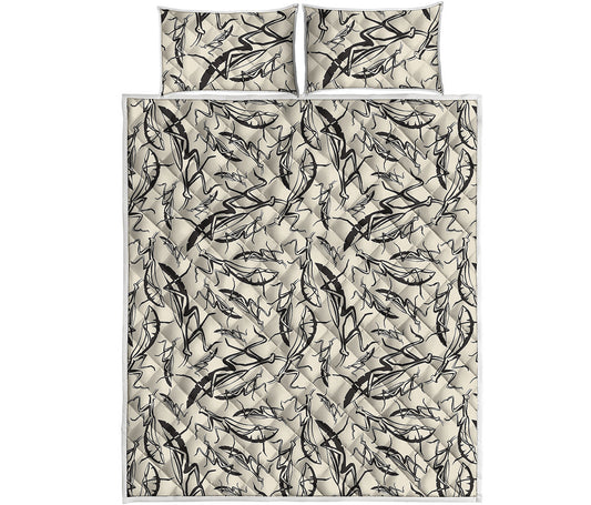 Hand Drawn Mantis Pattern Print Quilt Bed Set