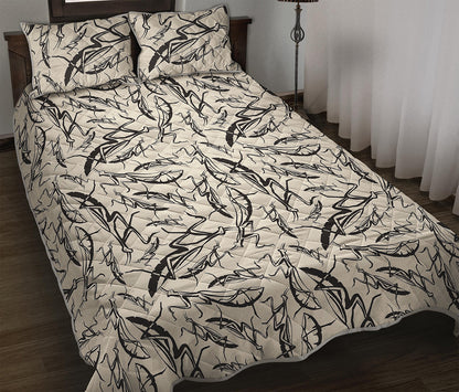 Hand Drawn Mantis Pattern Print Quilt Bed Set