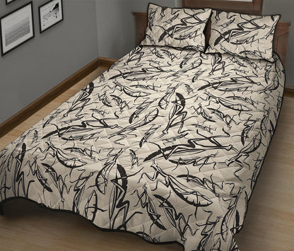 Hand Drawn Mantis Pattern Print Quilt Bed Set