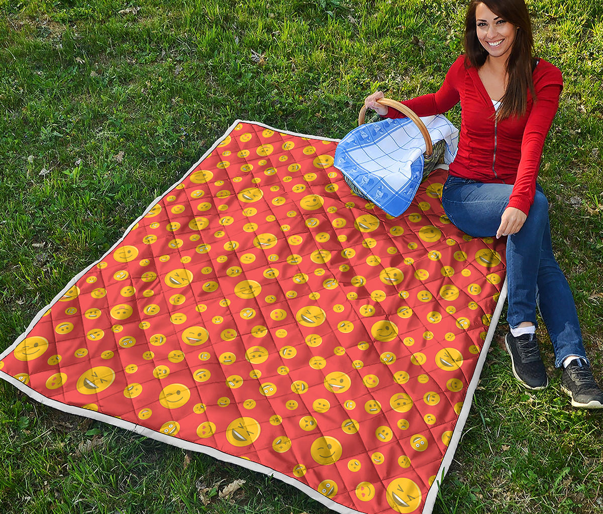 Happy Emoji Pattern Print Quilt