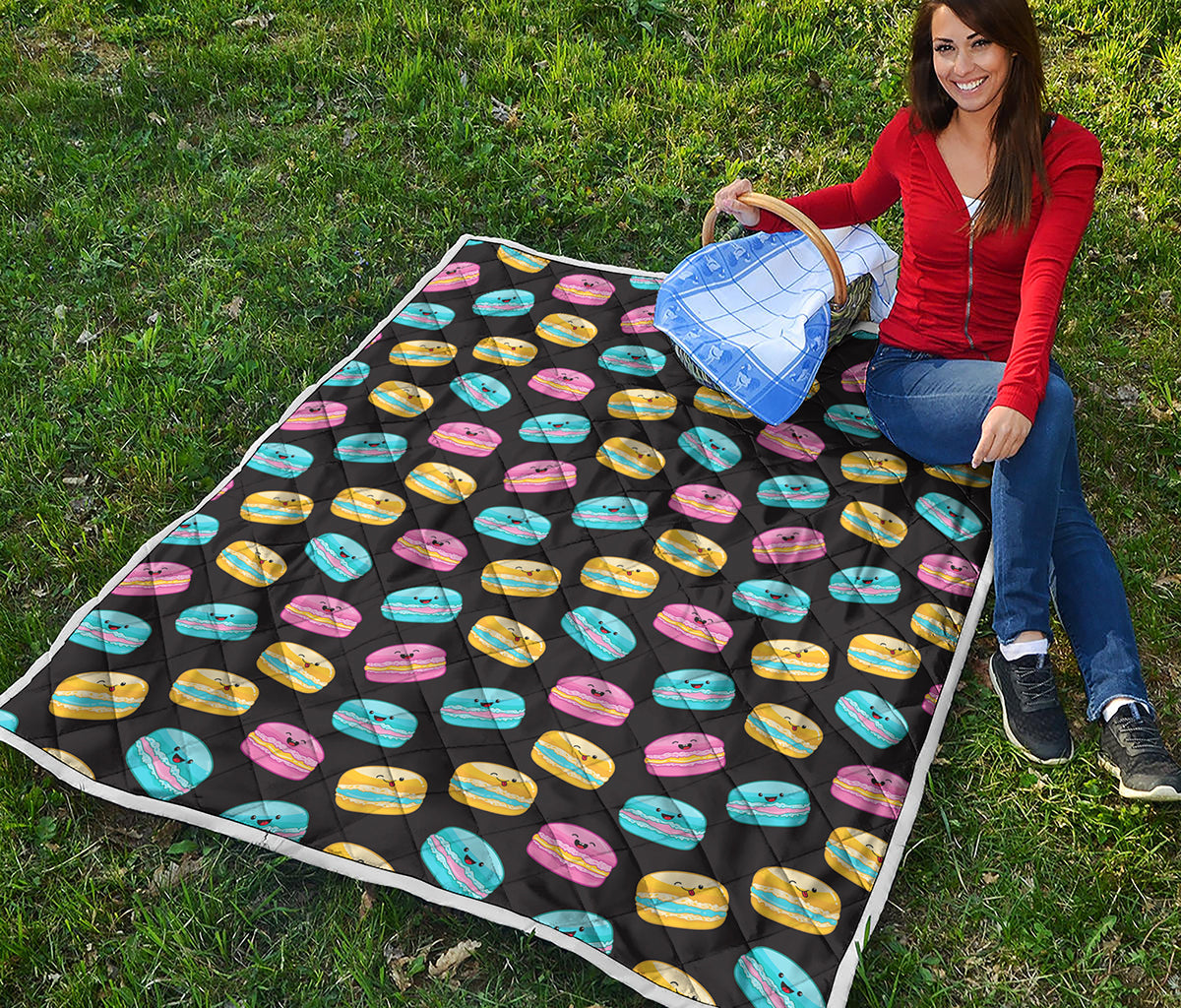 Happy Macarons Pattern Print Quilt
