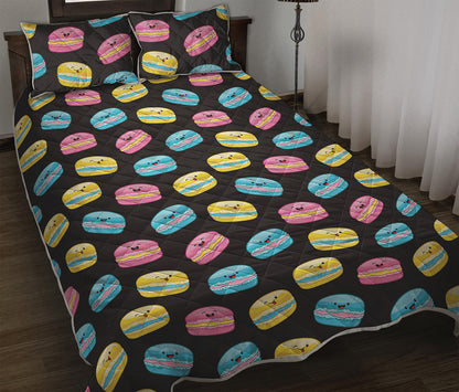 Happy Macarons Pattern Print Quilt Bed Set