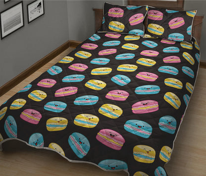 Happy Macarons Pattern Print Quilt Bed Set