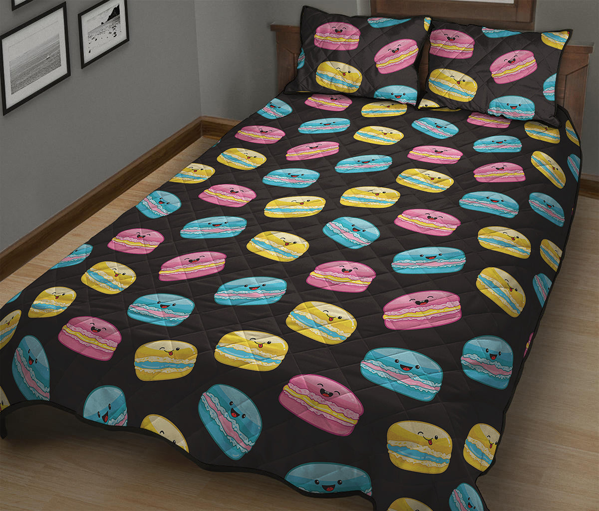 Happy Macarons Pattern Print Quilt Bed Set